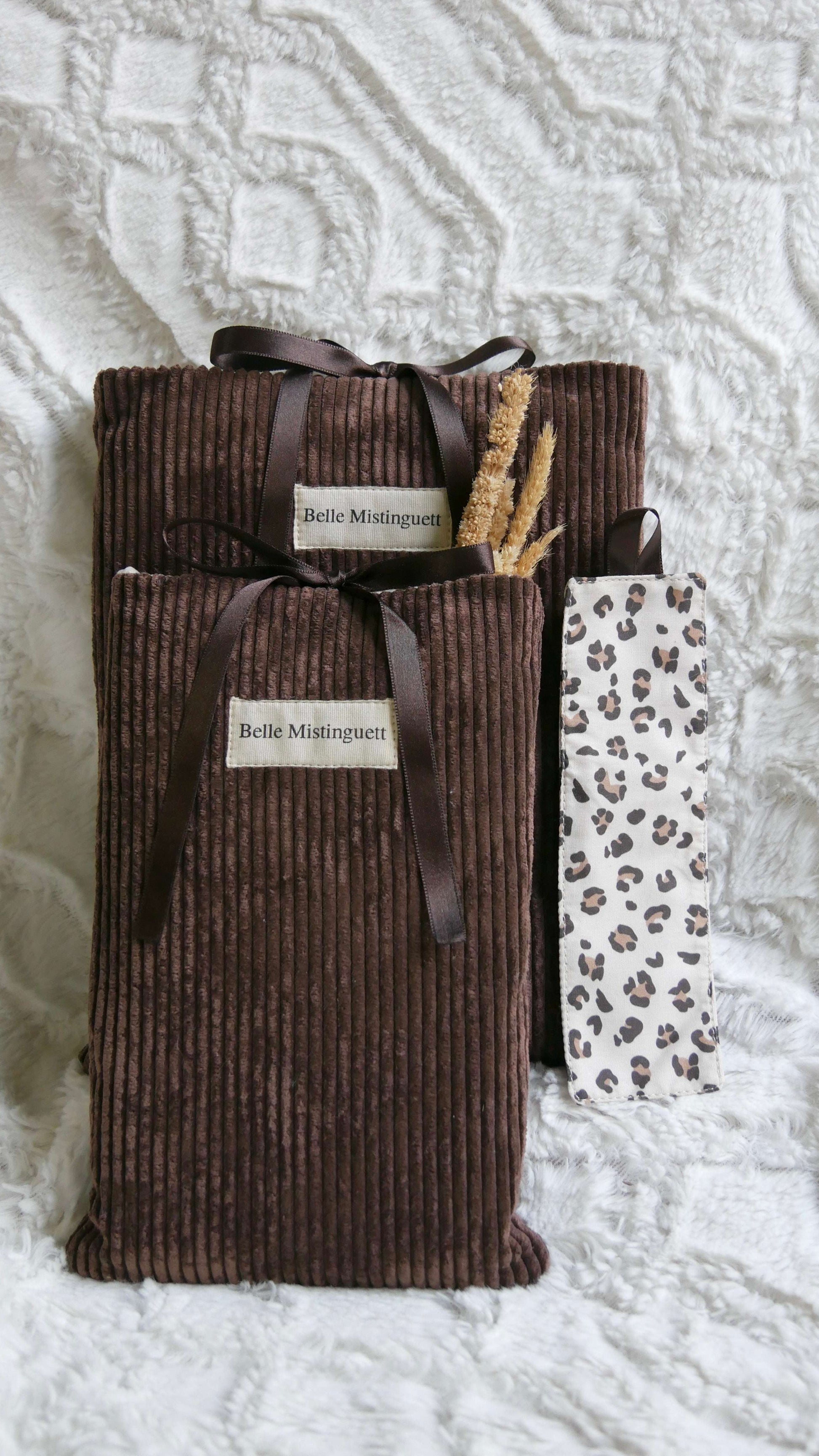 Lot pochette à livre et marque page Savana