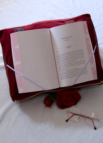 Coussin de lecture Blossom, collaboration avec Lisa Blossom